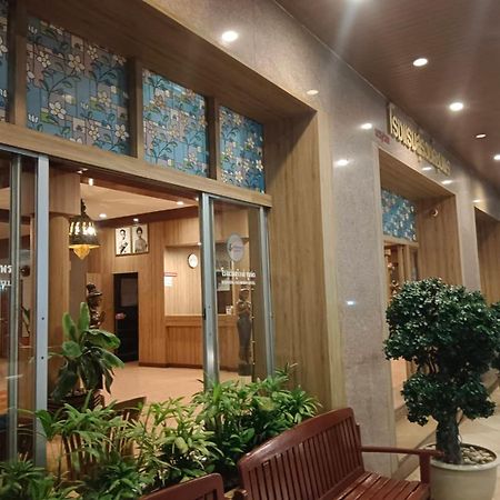 Suriwong Chumphon Hotel Ngoại thất bức ảnh