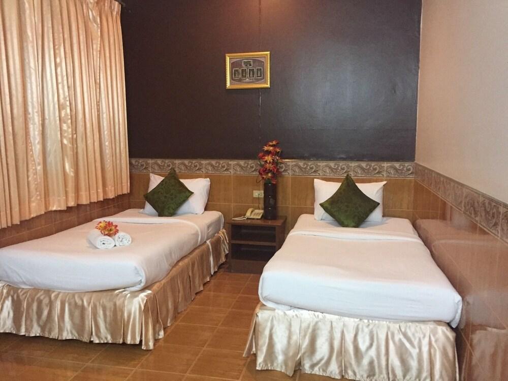 Suriwong Chumphon Hotel Ngoại thất bức ảnh