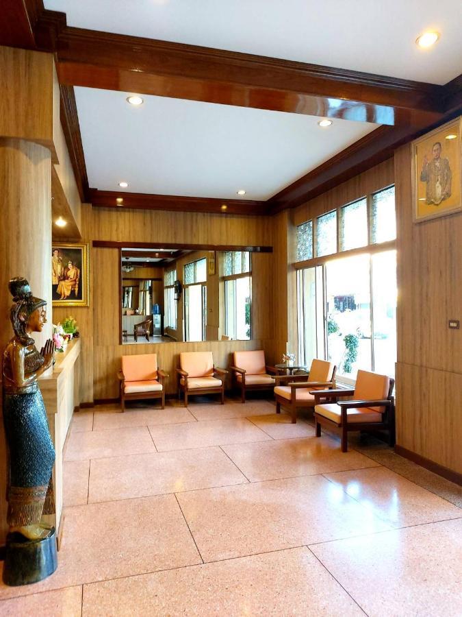 Suriwong Chumphon Hotel Ngoại thất bức ảnh