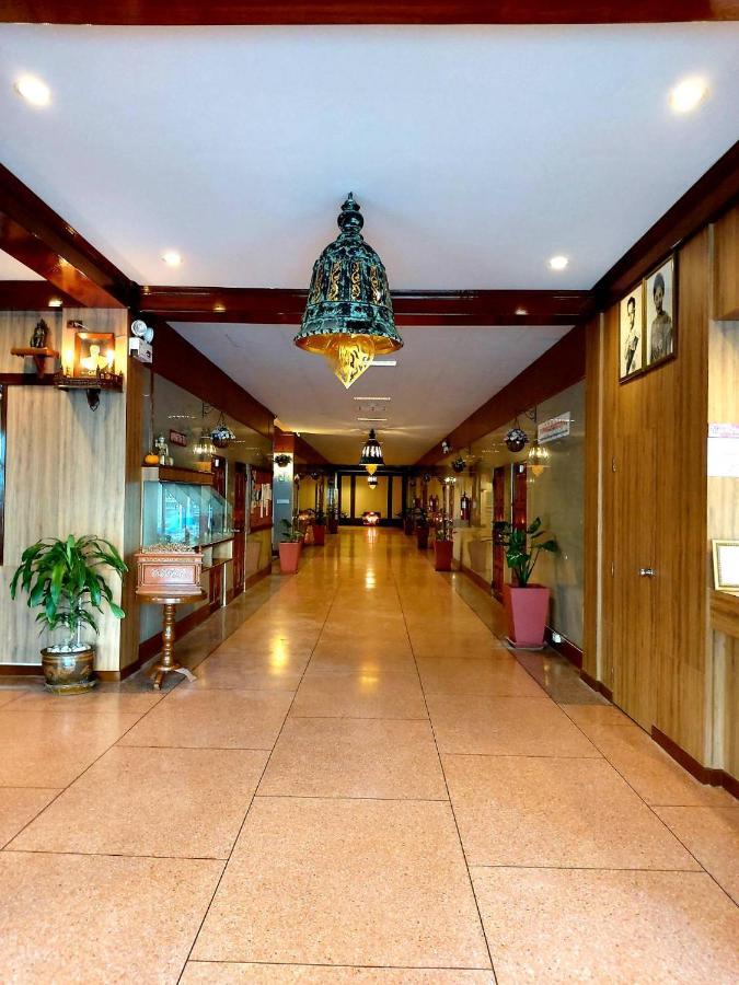 Suriwong Chumphon Hotel Ngoại thất bức ảnh