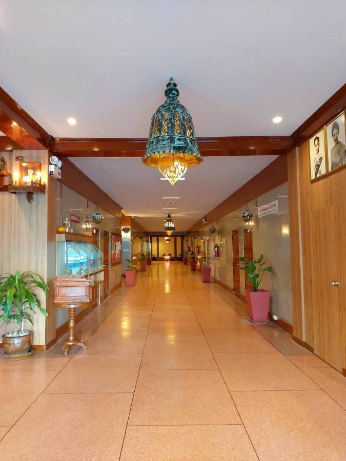 Suriwong Chumphon Hotel Ngoại thất bức ảnh